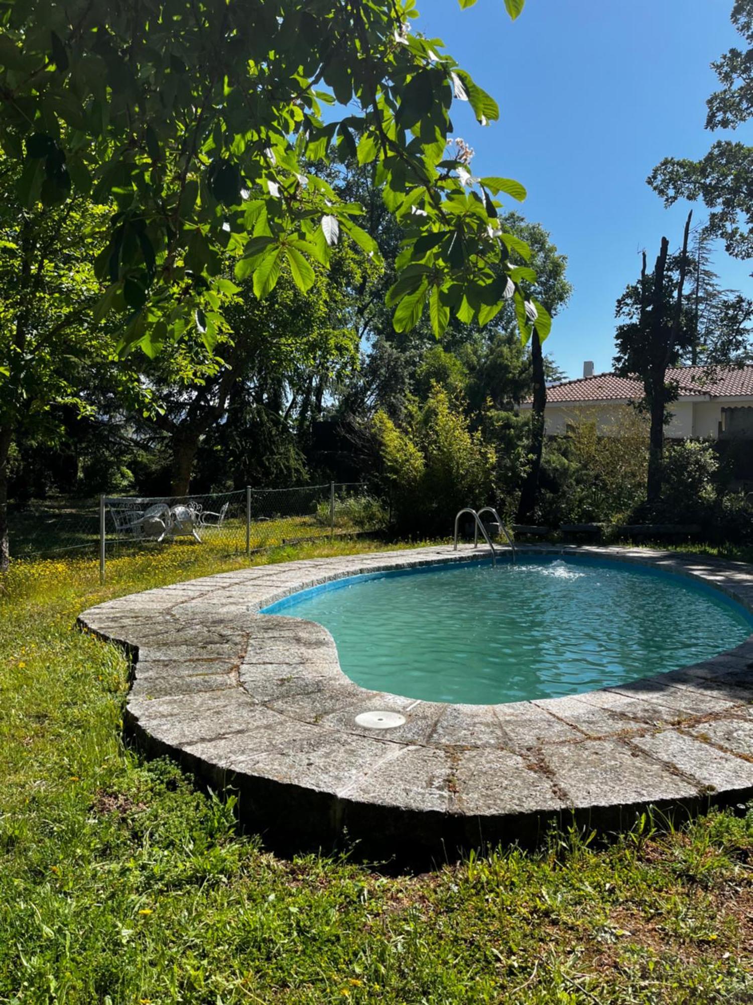 A Leira - Chalet Con Piscina En 贝塞里尔德拉谢拉 外观 照片